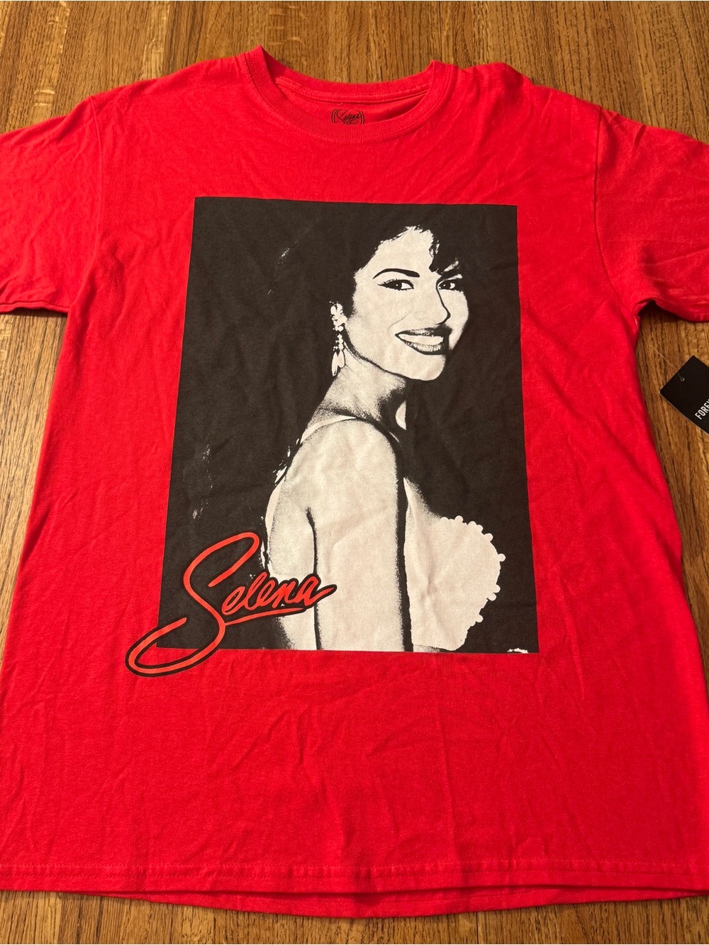 NWT Official Selena Quintanilla Portrait Tee, size medium